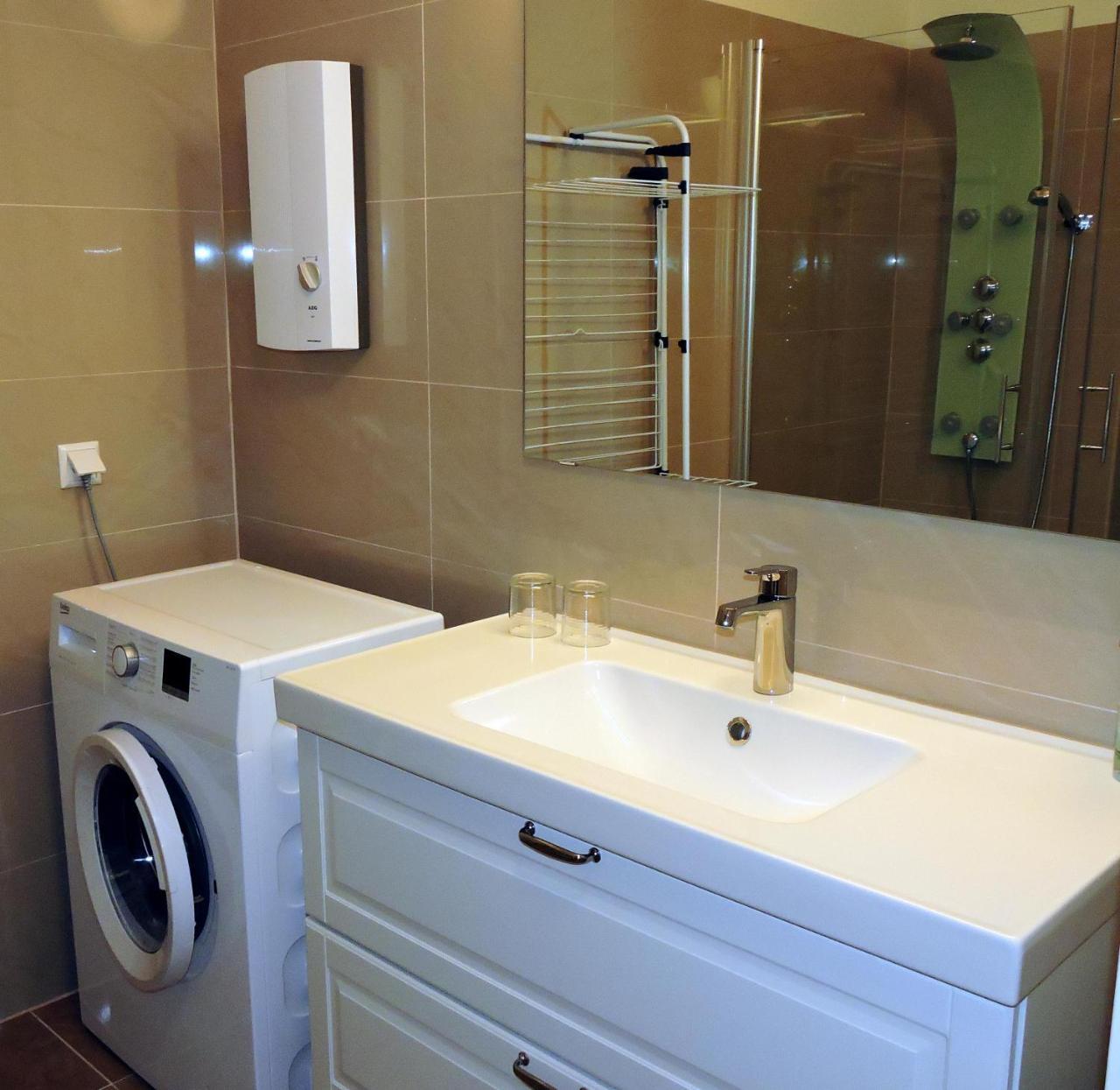 215 Apartment Wien 4-6 Pers 42M2 Klagenfurt am Woerthersee Exterior photo